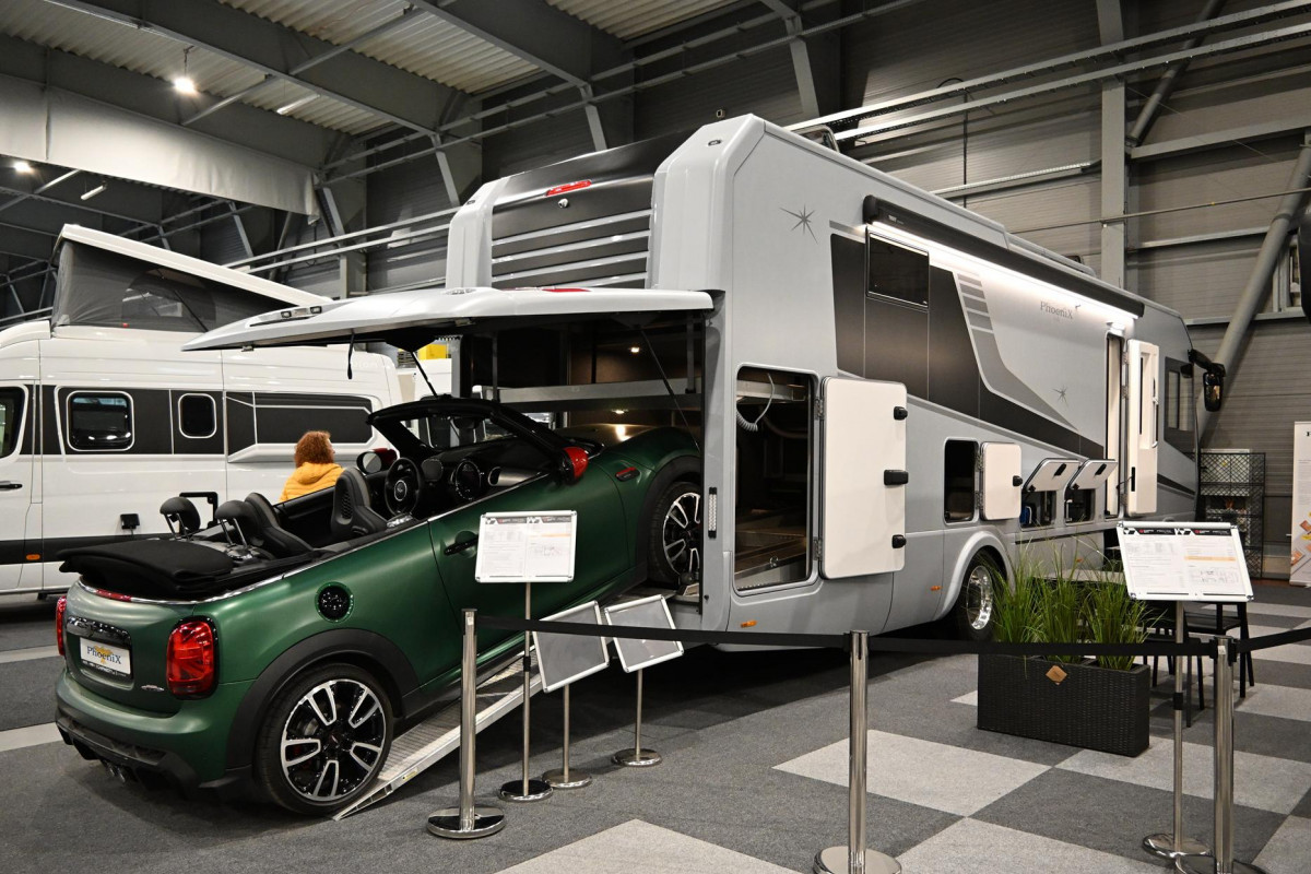 Kam 22. března 2026 za sportem? Na lední hokej, atletiku, volejbal, veletrh do Letňan Kam 22. března 2026 za sportem? Na lední hokej, atletiku, volejbal, veletrh do Letňan